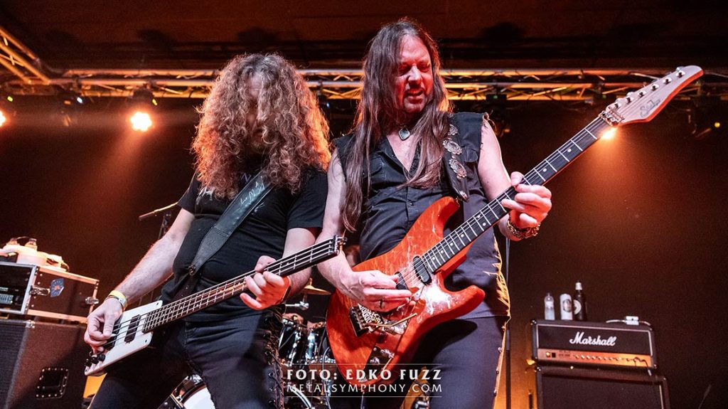 Los chicos malos de Reb Beach regalan clásicos en Barcelona