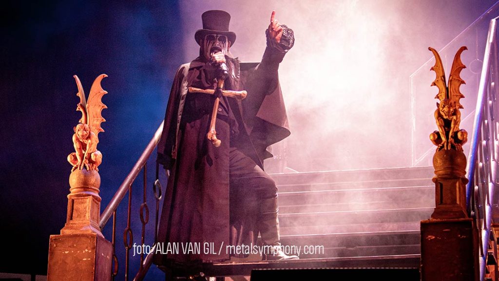 King Diamond abrió su hospital Saint Lucifer en CDMX